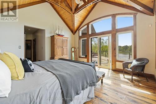 68 Lees Road, Mckellar, ON - Indoor Photo Showing Bedroom
