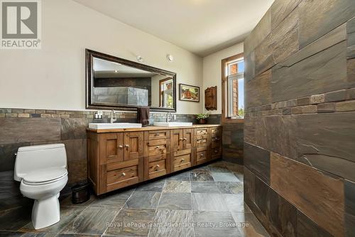 68 Lees Road, Mckellar, ON - Indoor Photo Showing Bathroom