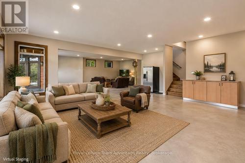 68 Lees Road, Mckellar, ON - Indoor Photo Showing Living Room