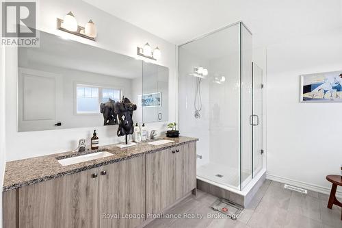 998 Trailsview Avenue, Cobourg, ON - Indoor Photo Showing Bathroom