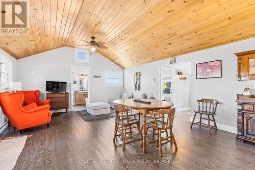 20300 South Brother Island, Frontenac (Frontenac South), ON - Indoor Photo Showing Living Room