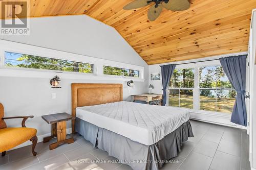 20300 South Brother Island, Frontenac (Frontenac South), ON - Indoor Photo Showing Bedroom