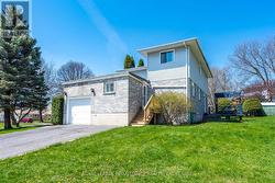 139 DAUPHIN AVENUE Kingston (Rideau), ON K7K 6W3