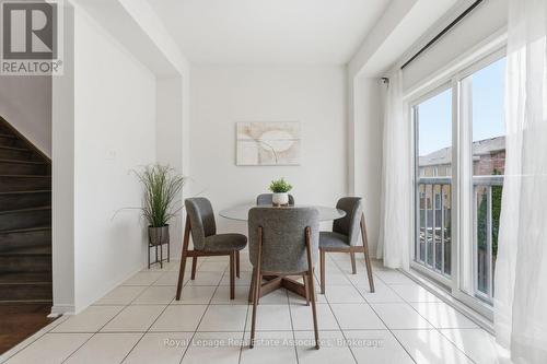 647 Courtney Valley Road, Mississauga, ON - Indoor Photo Showing Dining Room