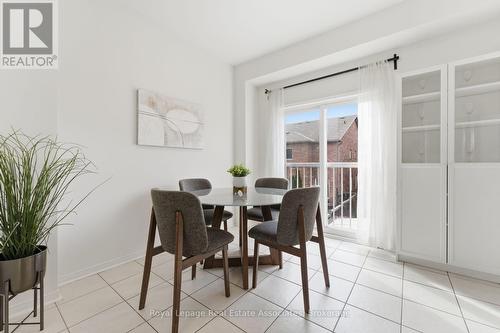 647 Courtney Valley Road, Mississauga, ON - Indoor Photo Showing Dining Room