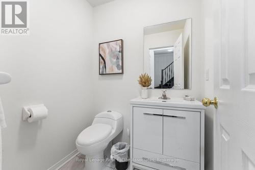 647 Courtney Valley Road, Mississauga, ON - Indoor Photo Showing Bathroom