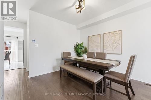 647 Courtney Valley Road, Mississauga, ON - Indoor Photo Showing Dining Room