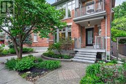 31 WENDOVER AVENUE  Ottawa, ON K1S 4Z6