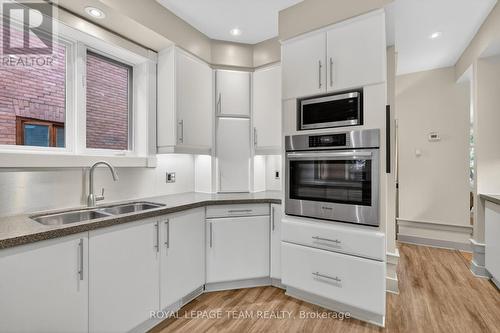 31 Wendover Avenue, Ottawa, ON - Indoor Photo Showing Kitchen With Double Sink