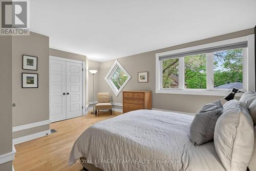 31 Wendover Avenue, Ottawa, ON - Indoor Photo Showing Bedroom