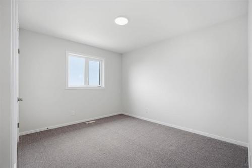 113 Point Pleasant Place, Winnipeg, MB - Indoor Photo Showing Other Room