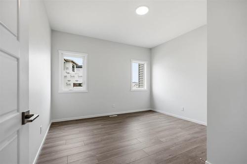 113 Point Pleasant Place, Winnipeg, MB - Indoor Photo Showing Other Room