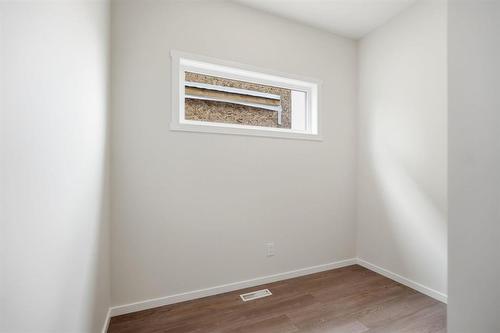 113 Point Pleasant Place, Winnipeg, MB - Indoor Photo Showing Other Room