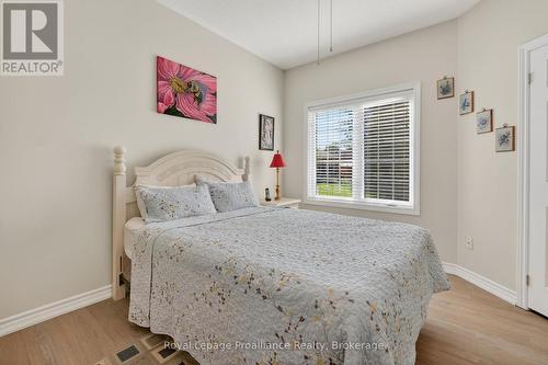 402 - 325 Densmore Road, Cobourg, ON - Indoor Photo Showing Bedroom