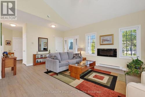 402 - 325 Densmore Road, Cobourg, ON - Indoor Photo Showing Living Room
