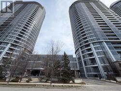 2001 - 151 VILLAGE GREEN SQUARE Toronto, ON M1S 0K5