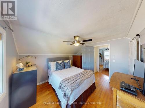 192 Pine Street, Belleville (Belleville Ward), ON - Indoor Photo Showing Bedroom