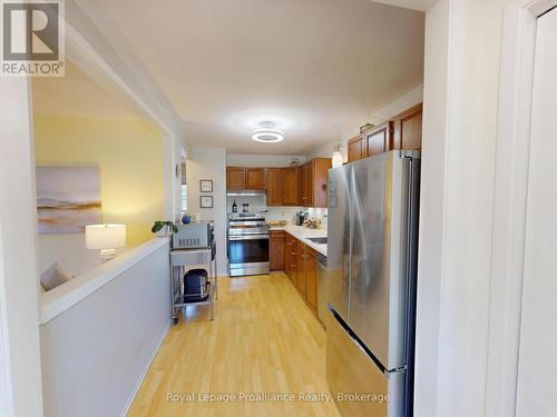 192 Pine Street, Belleville (Belleville Ward), ON - Indoor Photo Showing Kitchen
