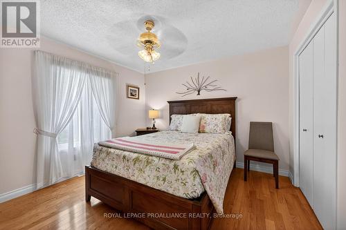 8 Bernard Crescent, Augusta, ON - Indoor Photo Showing Bedroom