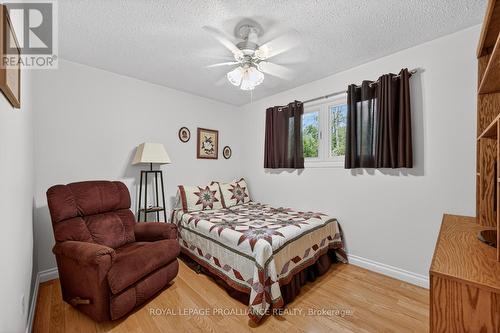 8 Bernard Crescent, Augusta, ON - Indoor Photo Showing Bedroom