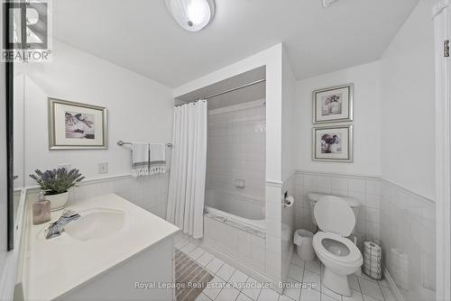 48 Hudson Drive, Brampton, ON - Indoor Photo Showing Bathroom