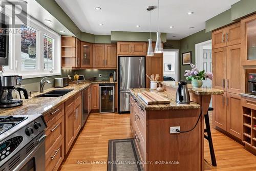 59 Silver Street, Kingston (Central City West), ON - Indoor Photo Showing Kitchen With Double Sink