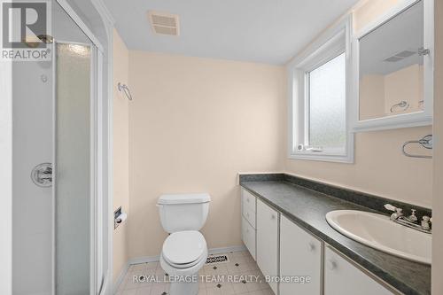 13 Arbor Ridge, Ottawa, ON - Indoor Photo Showing Bathroom