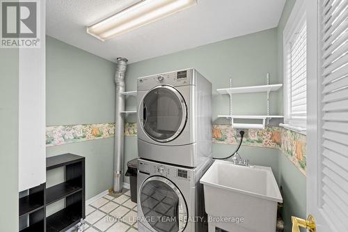 13 Arbor Ridge, Ottawa, ON - Indoor Photo Showing Laundry Room