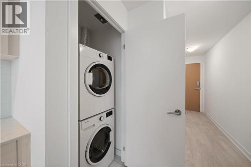 1 Quarrington Lane Unit# 1004, Toronto, ON - Indoor Photo Showing Laundry Room