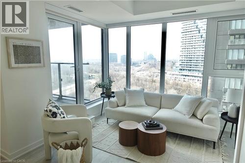 1 Quarrington Lane Unit# 1004, Toronto, ON - Indoor Photo Showing Living Room