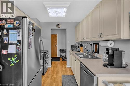 200 Jamieson Parkway Unit# 712, Cambridge, ON - Indoor Photo Showing Kitchen