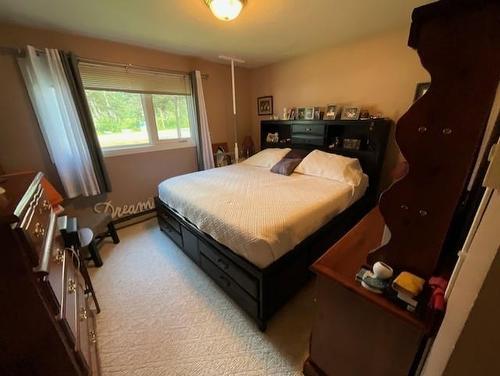 90 Mooswa Drive, Onanole, MB - Indoor Photo Showing Bedroom