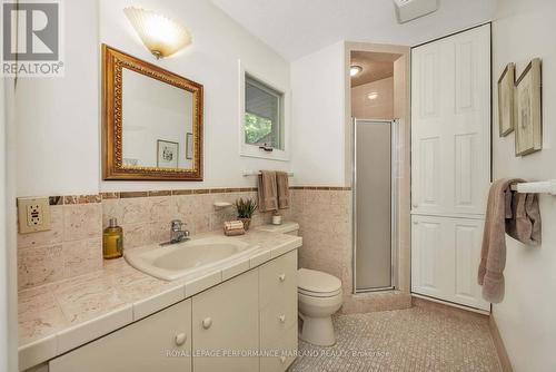 31 Aylen Avenue, Ottawa, ON - Indoor Photo Showing Bathroom
