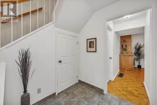 31 Aylen Avenue, Ottawa, ON - Indoor Photo Showing Other Room