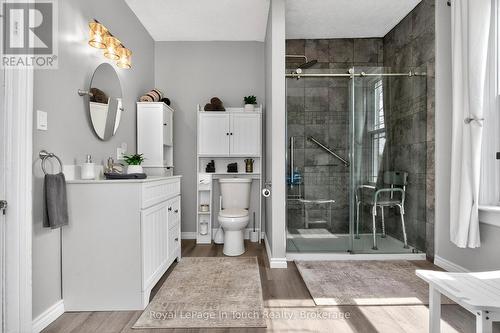 615 Bay Street, Midland, ON - Indoor Photo Showing Bathroom