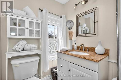 615 Bay Street, Midland, ON - Indoor Photo Showing Bathroom