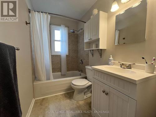 7 Third Avenue, Kingston (East Of Sir John A. Blvd), ON - Indoor Photo Showing Bathroom