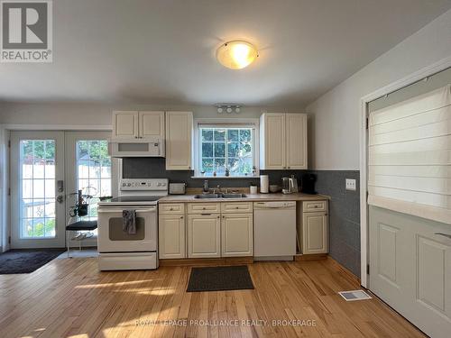 7 Third Avenue, Kingston (East Of Sir John A. Blvd), ON - Indoor Photo Showing Kitchen With Double Sink