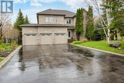 195 GIDLEIGH PARK CRESCENT W Vaughan, ON L4H 1H9