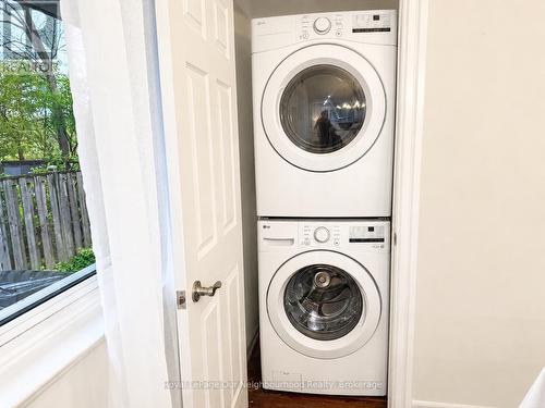 442 Scenic Drive, London South (South J), ON - Indoor Photo Showing Laundry Room