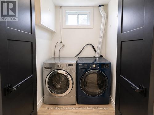 442 Scenic Drive, London South (South J), ON - Indoor Photo Showing Laundry Room