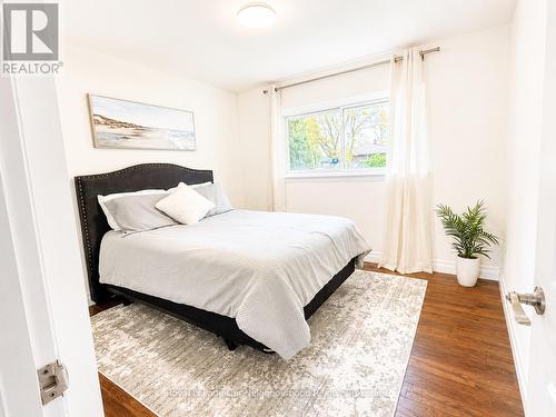 442 Scenic Drive, London South (South J), ON - Indoor Photo Showing Bedroom
