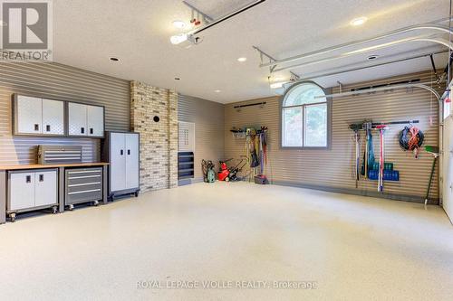 14 James Court, Woolwich, ON - Indoor Photo Showing Garage
