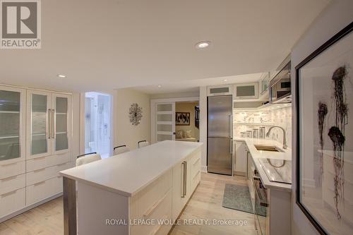 14 James Court, Woolwich, ON - Indoor Photo Showing Kitchen