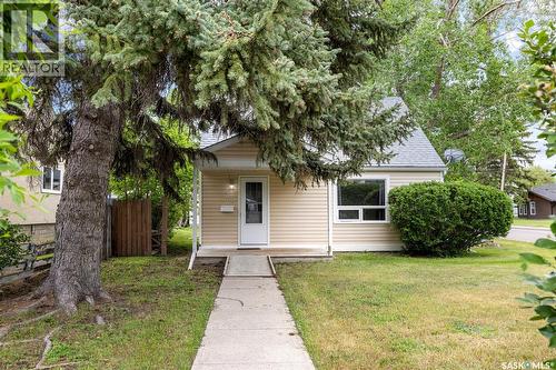 33 Merritt Crescent, Regina, SK - Outdoor