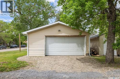 33 Merritt Crescent, Regina, SK - Outdoor With Exterior