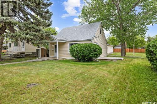 33 Merritt Crescent, Regina, SK - Outdoor