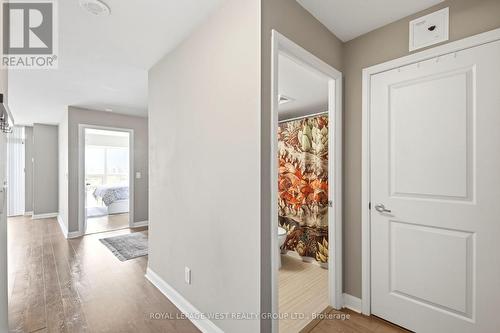 606 - 1 Michael Power Place, Toronto, ON - Indoor Photo Showing Other Room