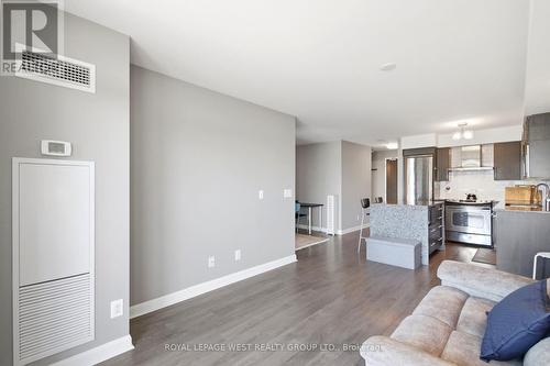 606 - 1 Michael Power Place, Toronto, ON - Indoor Photo Showing Living Room