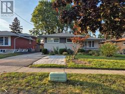 11 DUNCAIRN AVENUE  Kitchener, ON N2M 4S5
